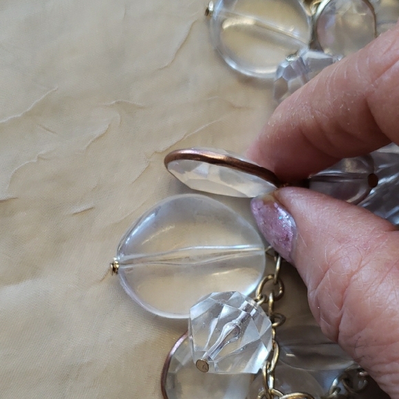 Vintage Beautiful Elegant Crystal Statement Necklace. - Picture 5 of 9